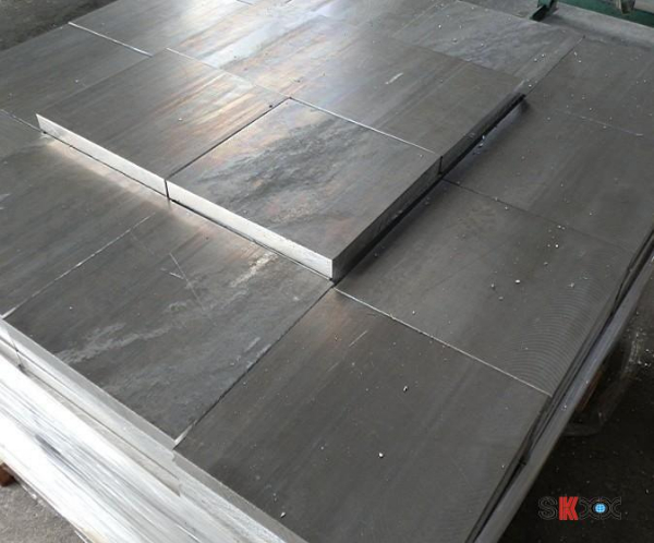 铅板的加工和裁切使用工艺是什么？